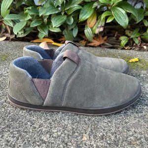 UGG Hanz Moccasin Suede Slipper Size 10